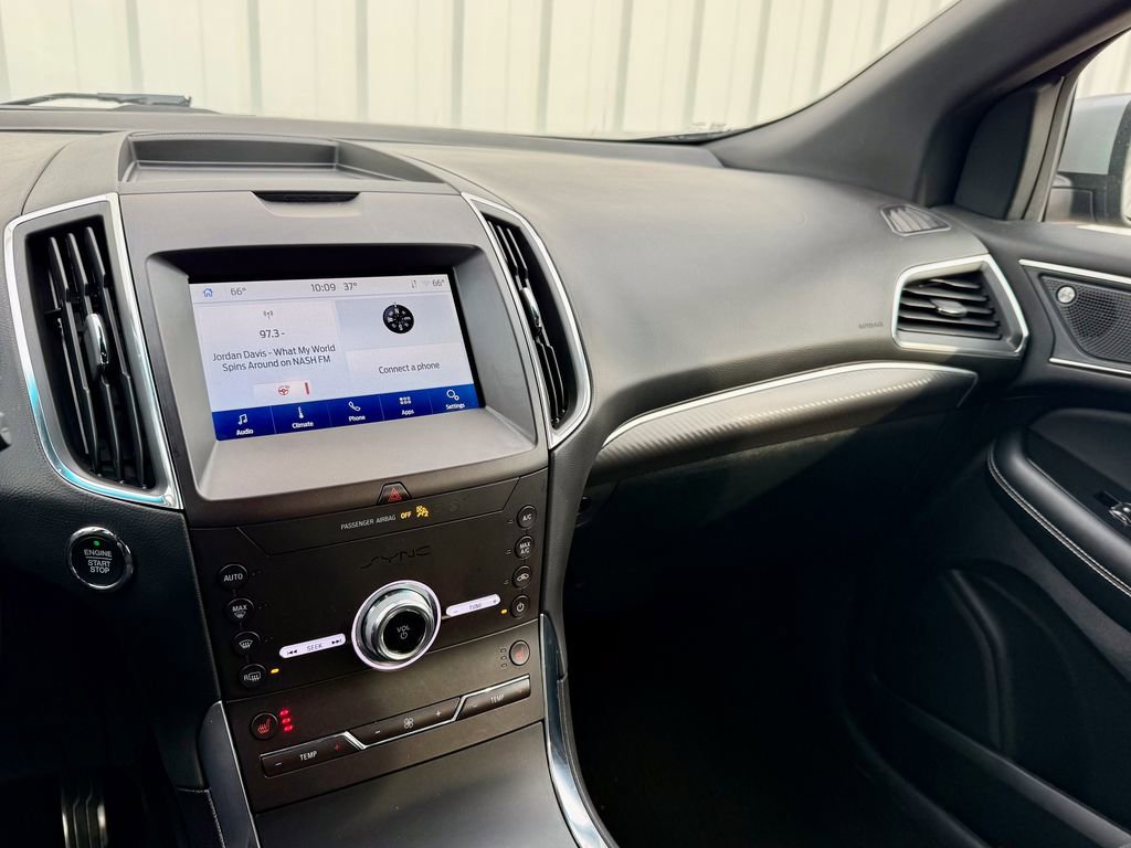 Certified 2020 Ford Edge ST w/ Cold Weather Package image 22