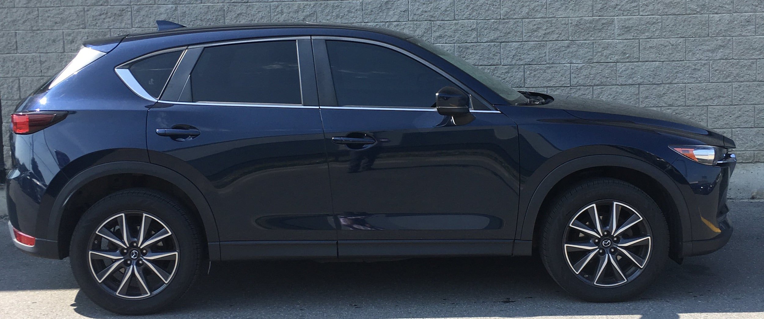 Used 2018 MAZDA CX-5 Touring w/ Preferred Equipment Package AWD/4WD image 3