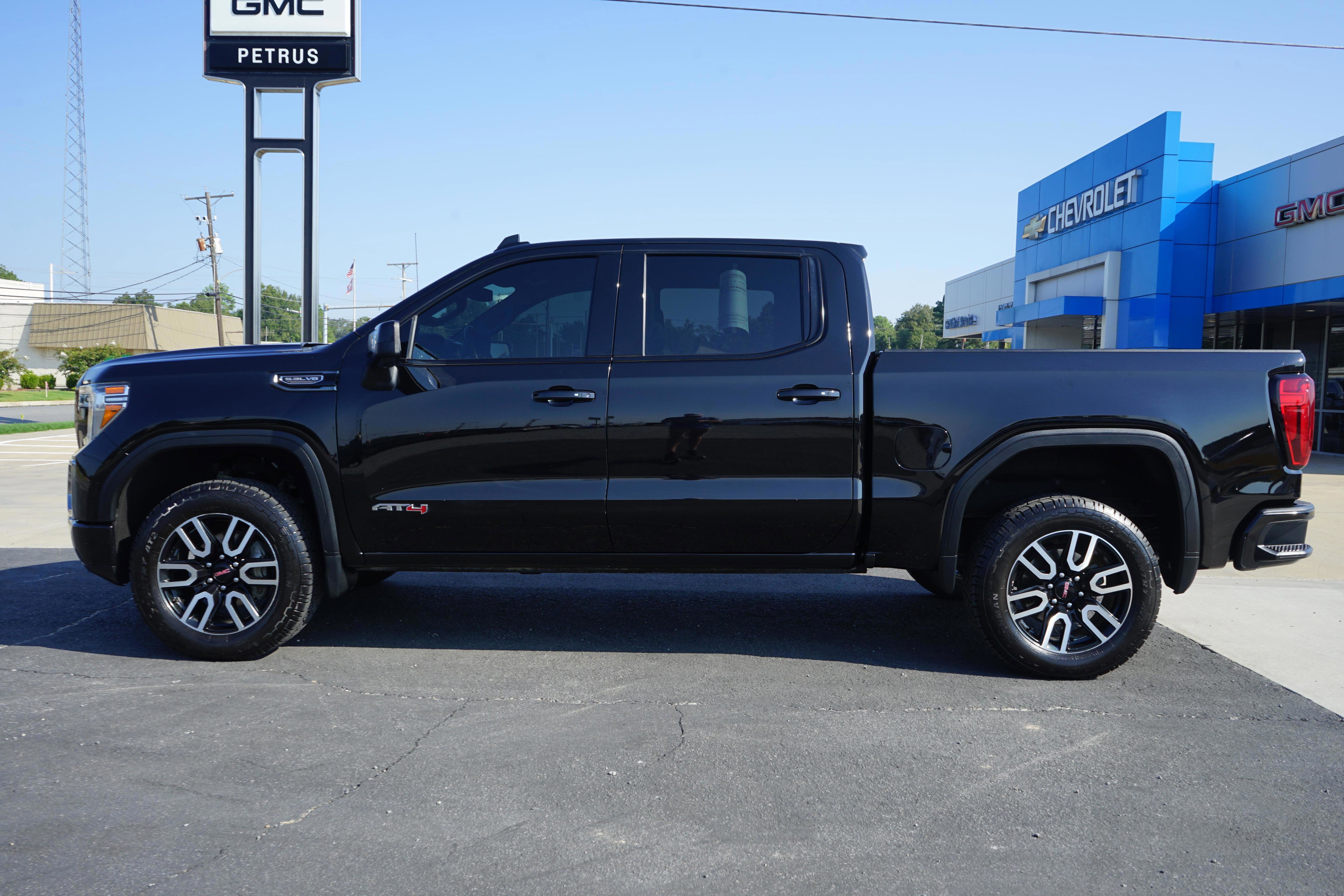 Used 2021 GMC Sierra 1500 AT4 image 2