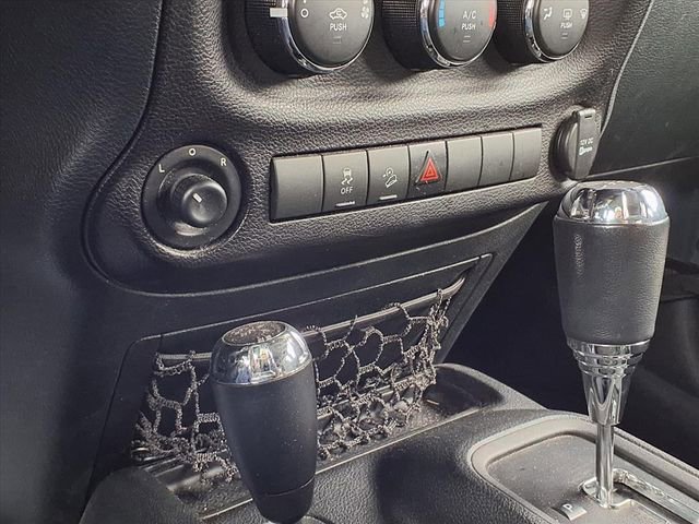 Used 2016 Jeep Wrangler Unlimited Sport w/ Power Convenience Group image 10