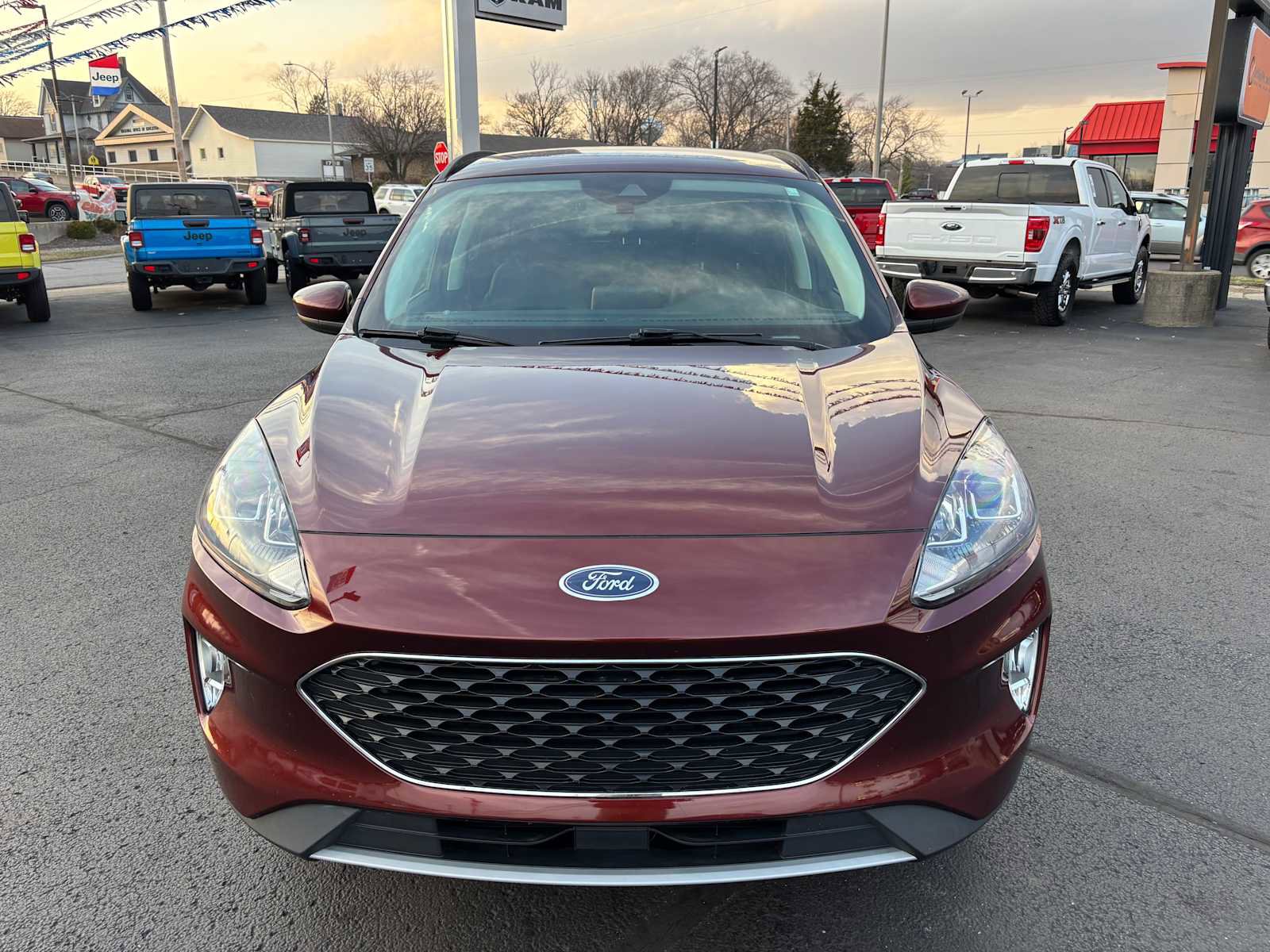 Used 2021 Ford Escape SEL w/ Equipment Group 302A image 3