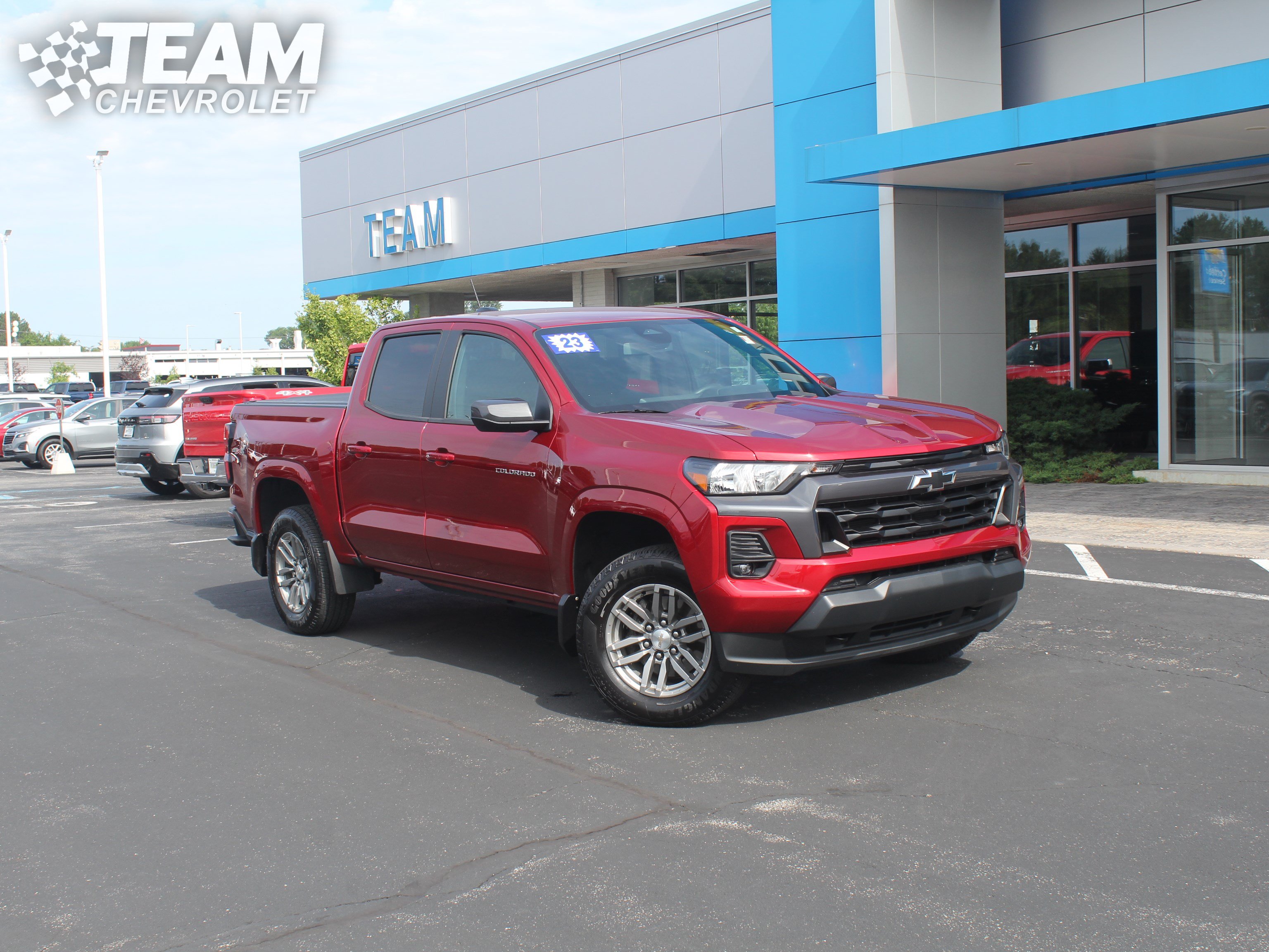 Certified 2023 Chevrolet Colorado LT w/ LT Convenience Package II AWD/4WD image 2