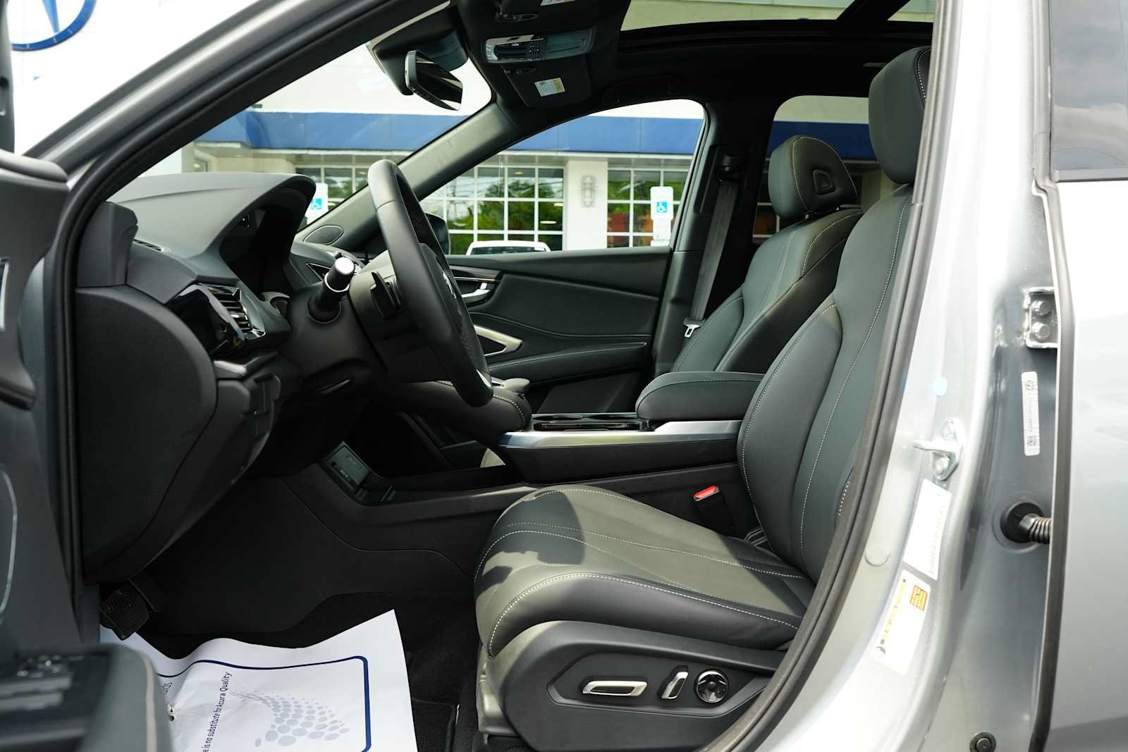 Used 2026 Acura RDX SH-AWD image 15