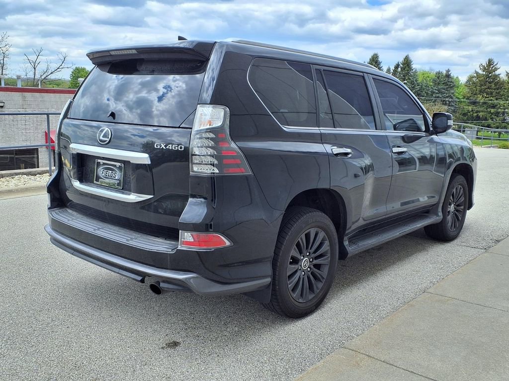 Used 2023 Lexus GX 460 Premium w/ Accessory Package AWD/4WD image 5