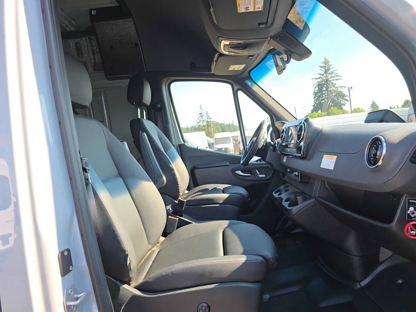 Used 2026 Mercedes-Benz Sprinter 2500 image 11