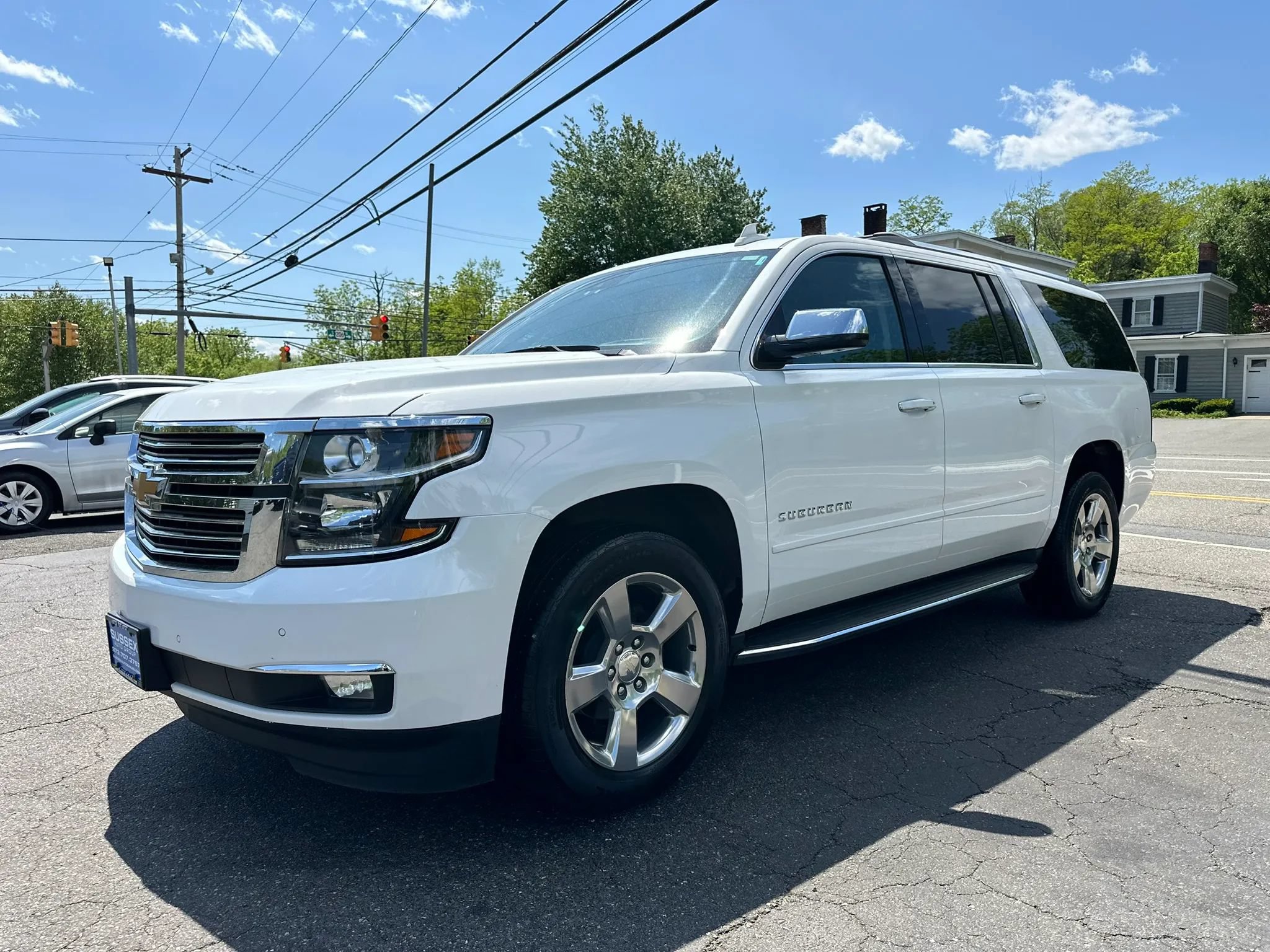 Used 2020 Chevrolet Suburban Premier AWD/4WD image 3