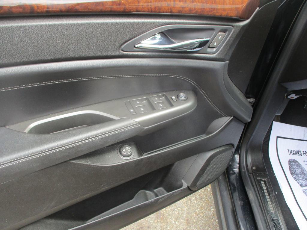 Used 2012 Cadillac SRX Luxury image 9