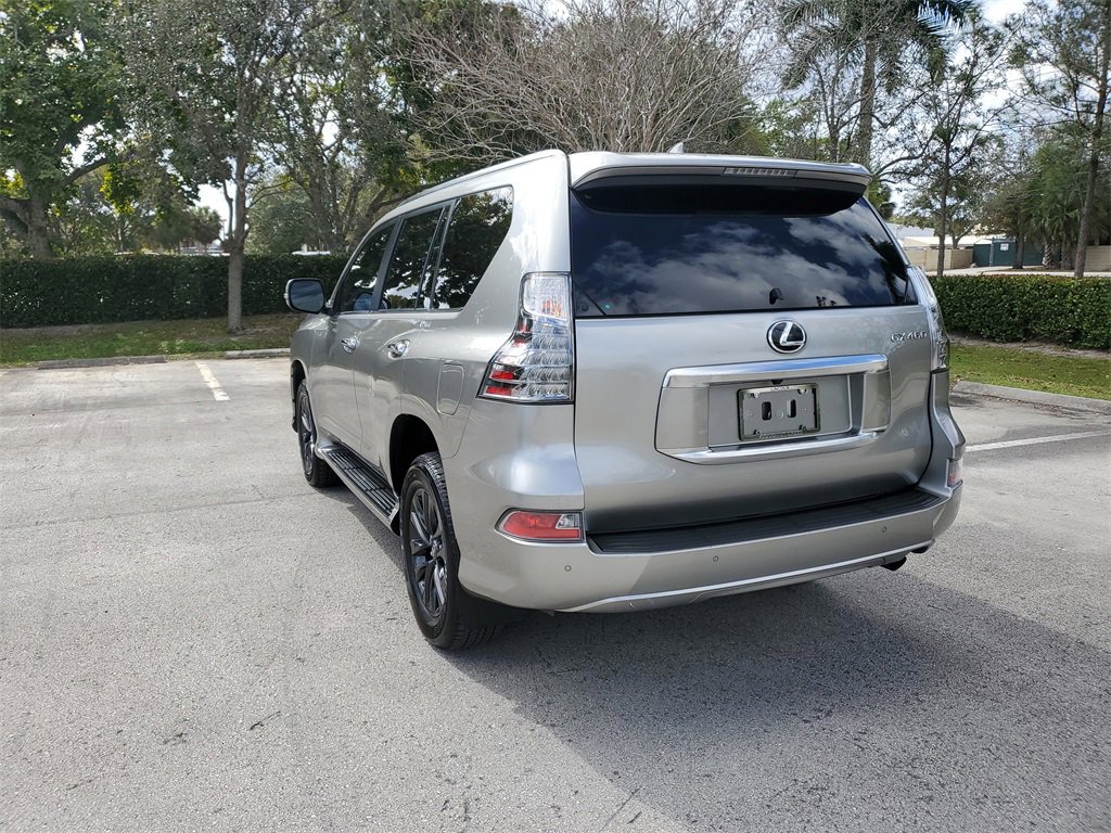 Used 2023 Lexus GX 460 Premium image 3