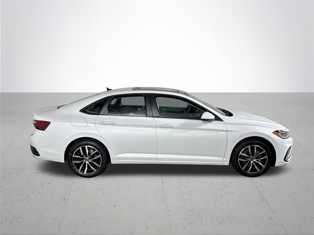 New 2026 Volkswagen Jetta SE image 5