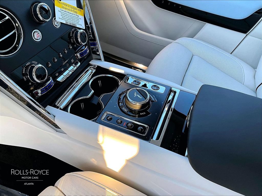 New 2026 Rolls-Royce Cullinan AWD/4WD image 8