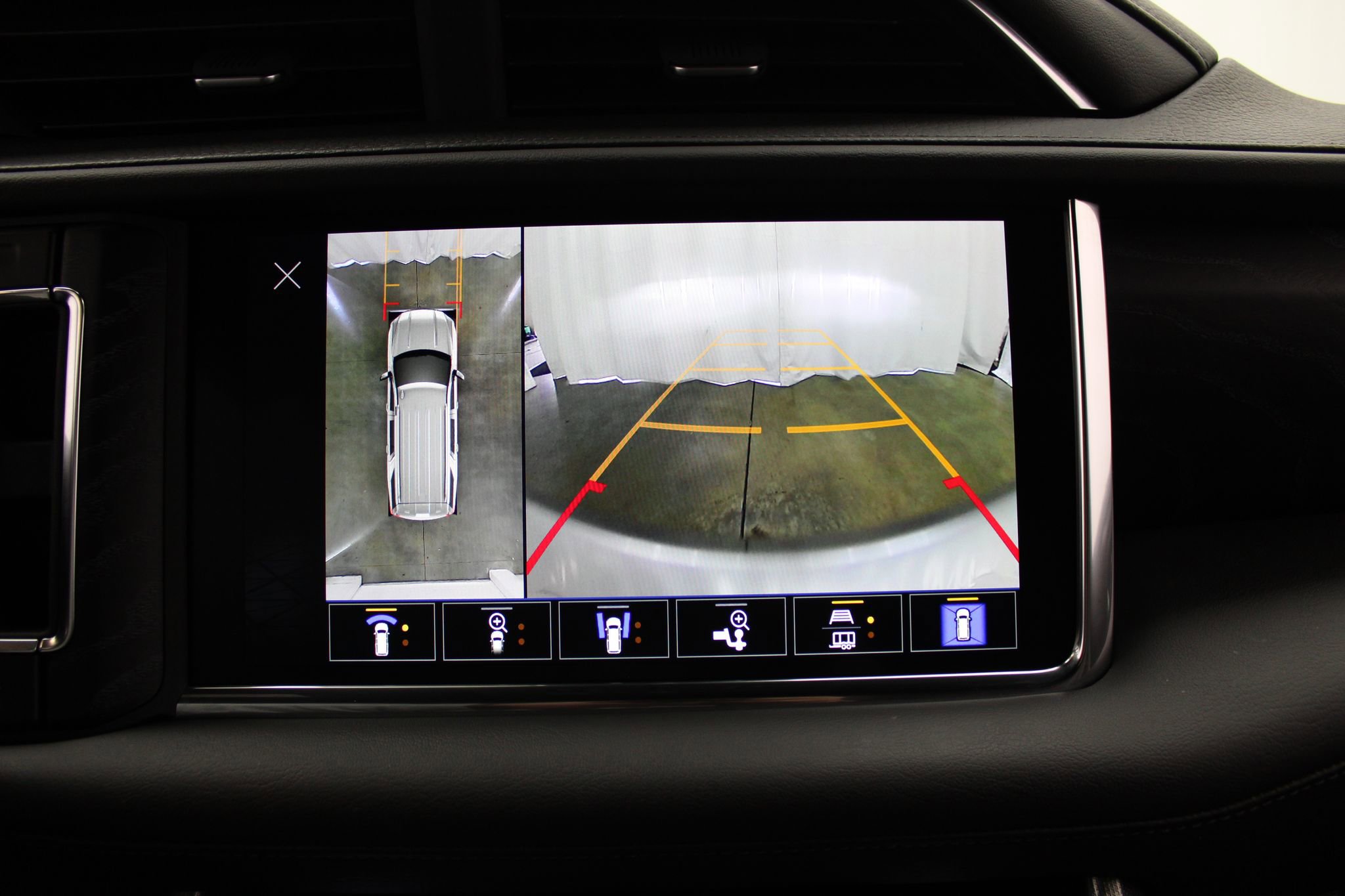 Used 2023 GMC Yukon Denali image 49