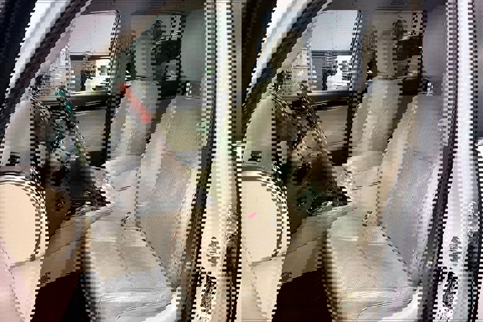 Used 2016 Lexus GX 460 Luxury w/ Preferred Accessory Package AWD/4WD image 7