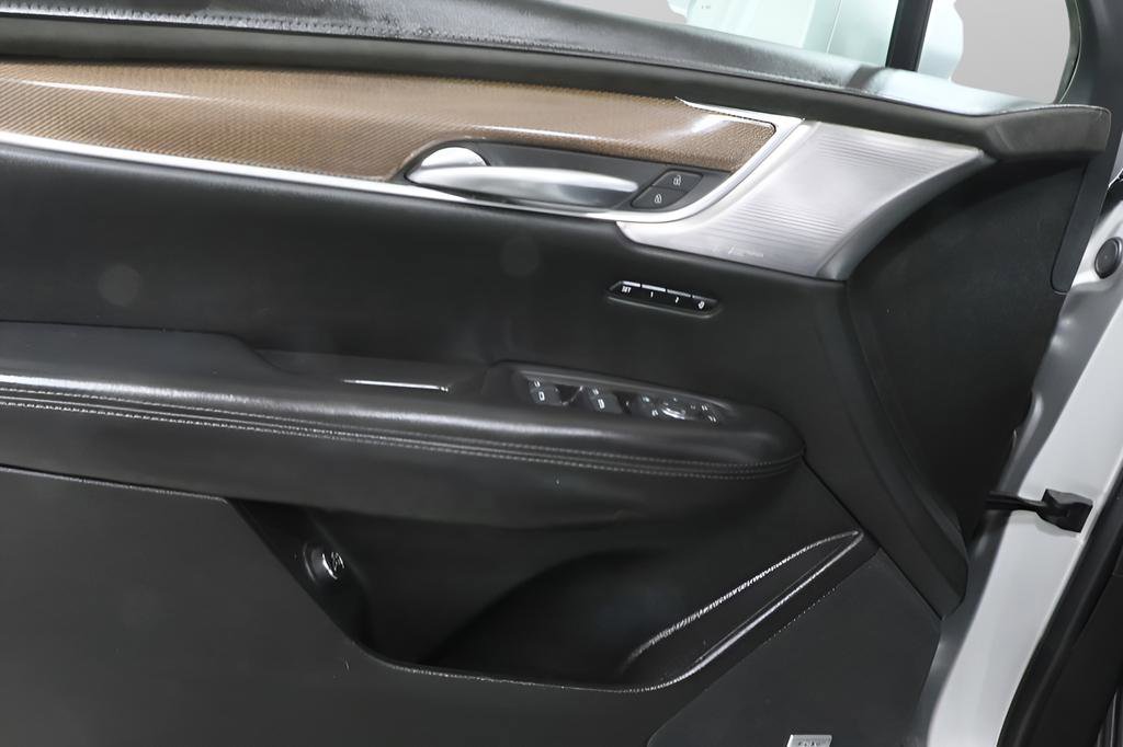 Used 2020 Cadillac XT5 Sportv w/ Platinum Package AWD/4WD image 24