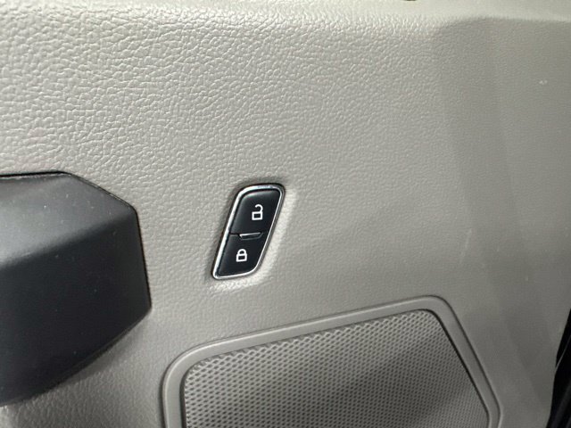 Used 2015 Ford F150 XLT w/ Equipment Group 302A Luxury AWD/4WD image 21