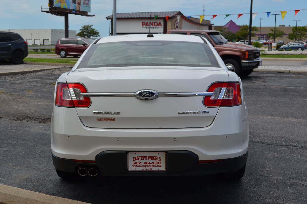 Used 2010 Ford Taurus Limited AWD/4WD image 6