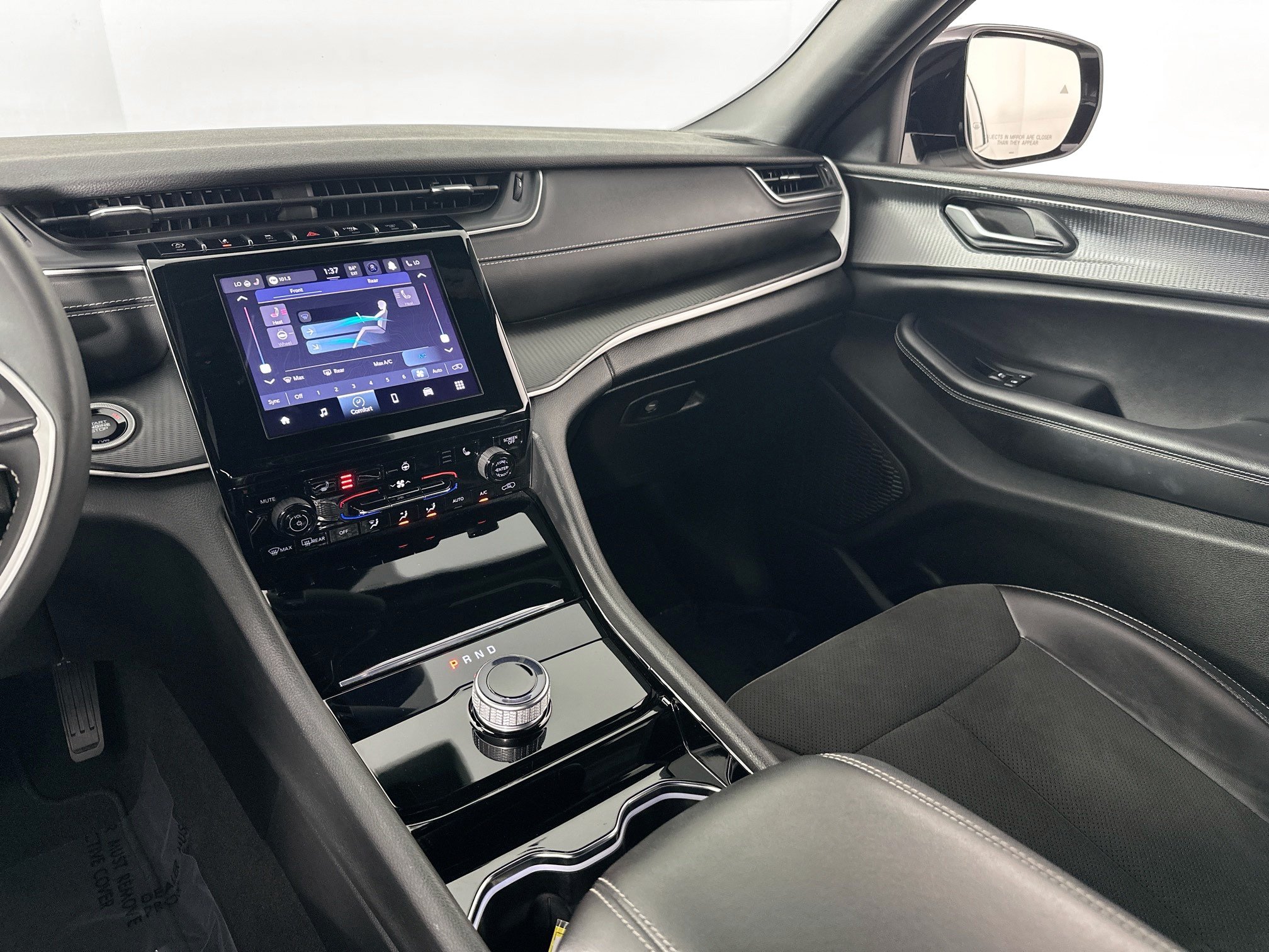 Used 2023 Jeep Grand Cherokee L Laredo RWD image 22