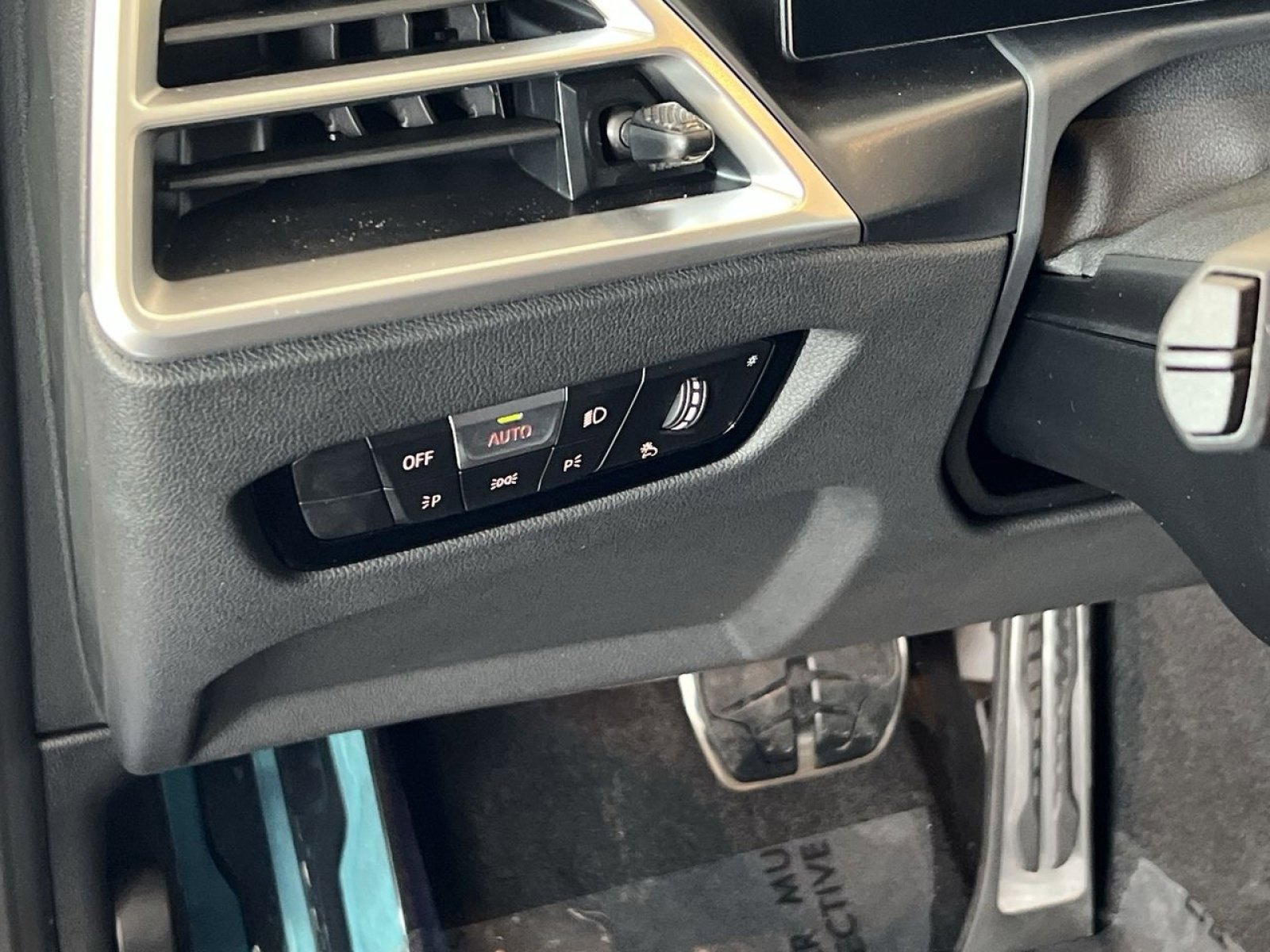 New 2026 BMW M2 w/ Lighting Package image 31