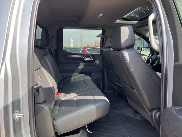 Used 2025 Chevrolet Silverado 1500 LT Trail Boss w/ Convenience Package II AWD/4WD image 21