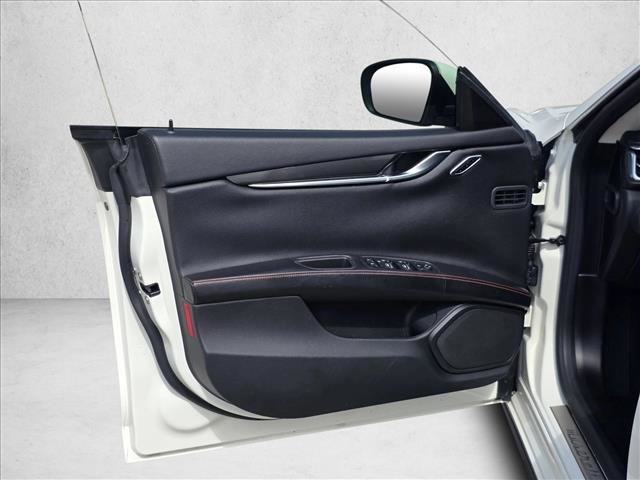 Used 2018 Maserati Ghibli image 12
