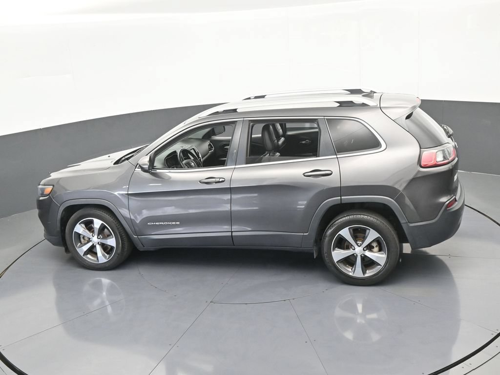Used 2019 Jeep Cherokee Limited FWD image 46