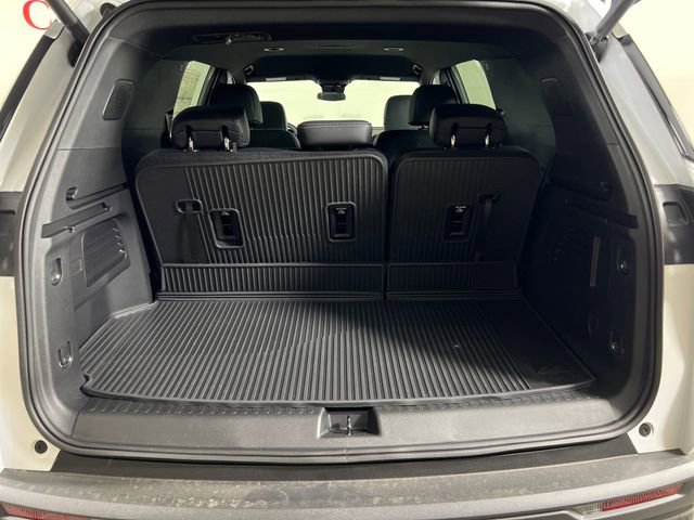 New 2026 Chevrolet Traverse LT w/ Midnight/Sport Edition FWD image 22