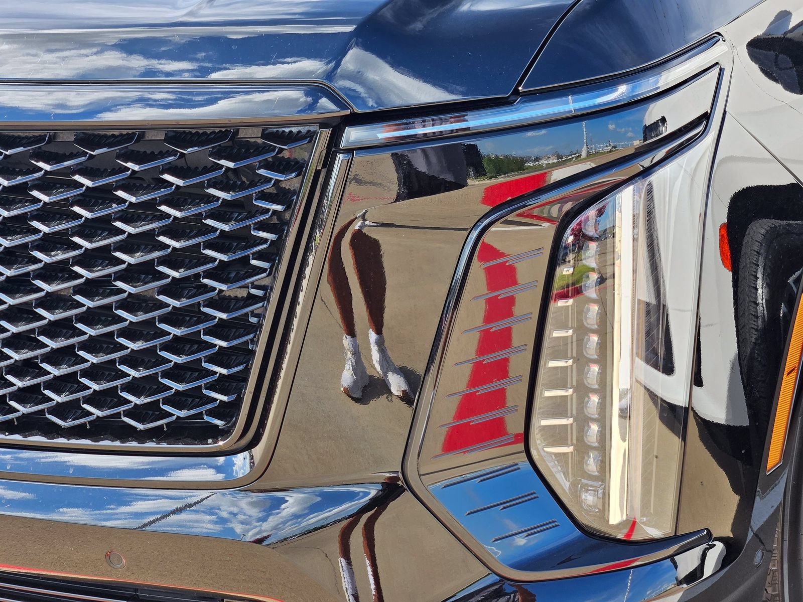 Certified 2025 Cadillac Escalade Sport Platinum w/ LPO, Floor Liner Package AWD/4WD image 10