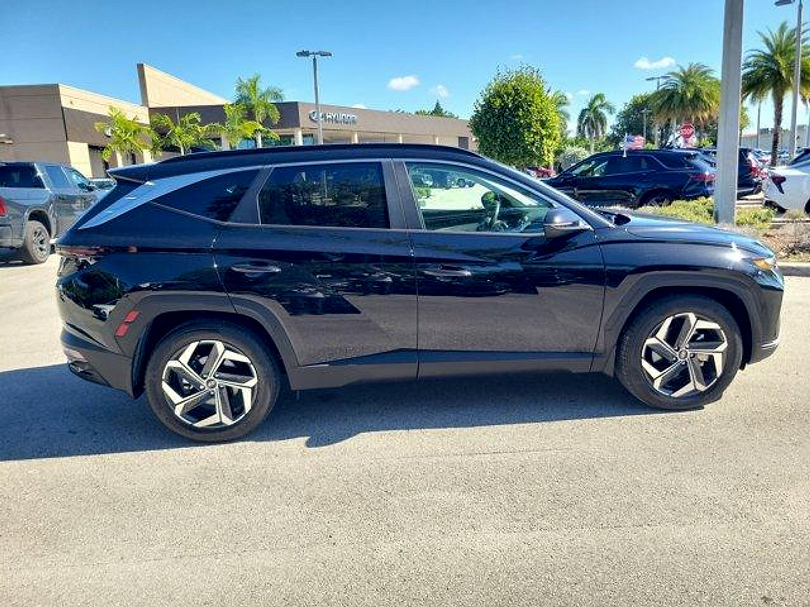 Used 2024 Hyundai Tucson SEL w/ Convenience Package FWD image 4