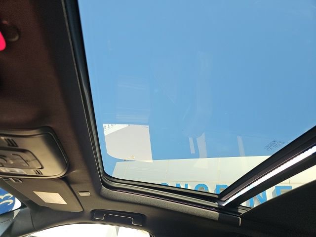 Used 2023 Chevrolet Suburban High Country image 23