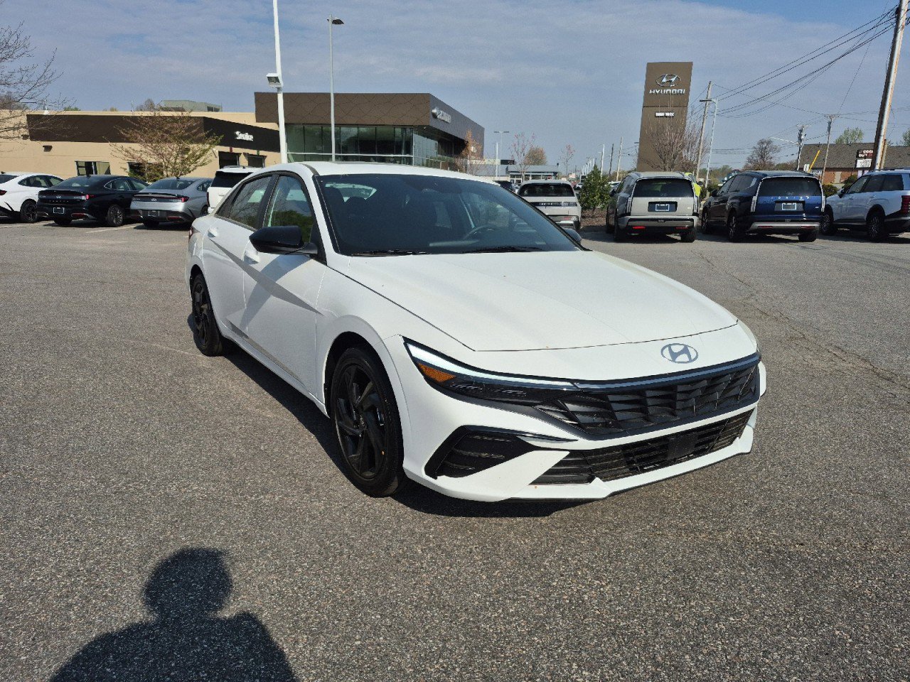 New 2026 Hyundai Elantra SEL Sport Premium image 1