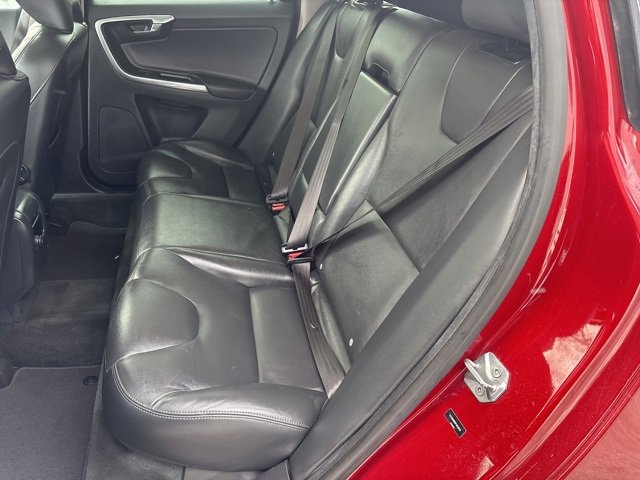 Used 2015 Volvo XC60 T6 image 11
