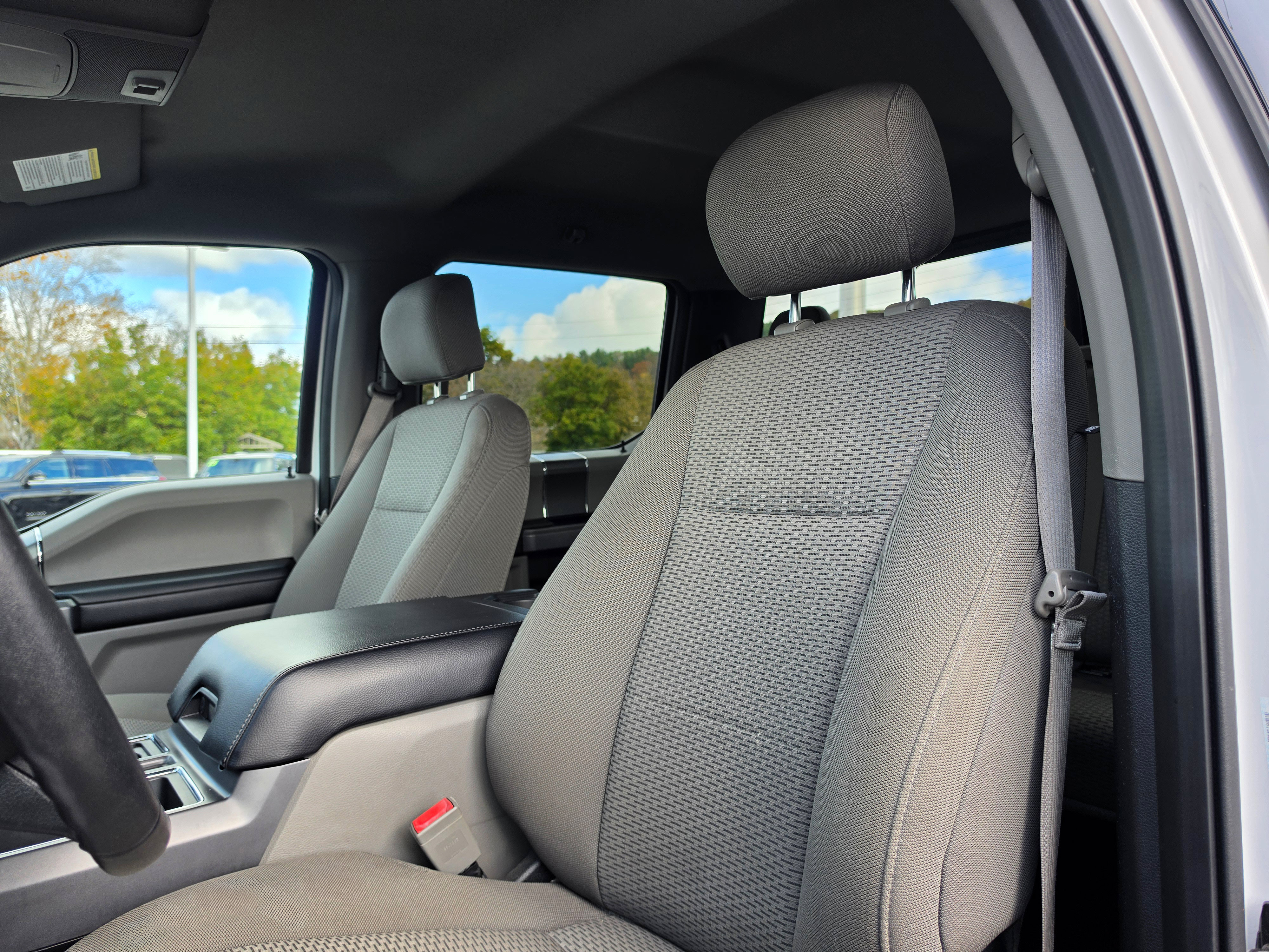 Used 2018 Ford F150 XLT w/ Equipment Group 302A Luxury AWD/4WD image 13