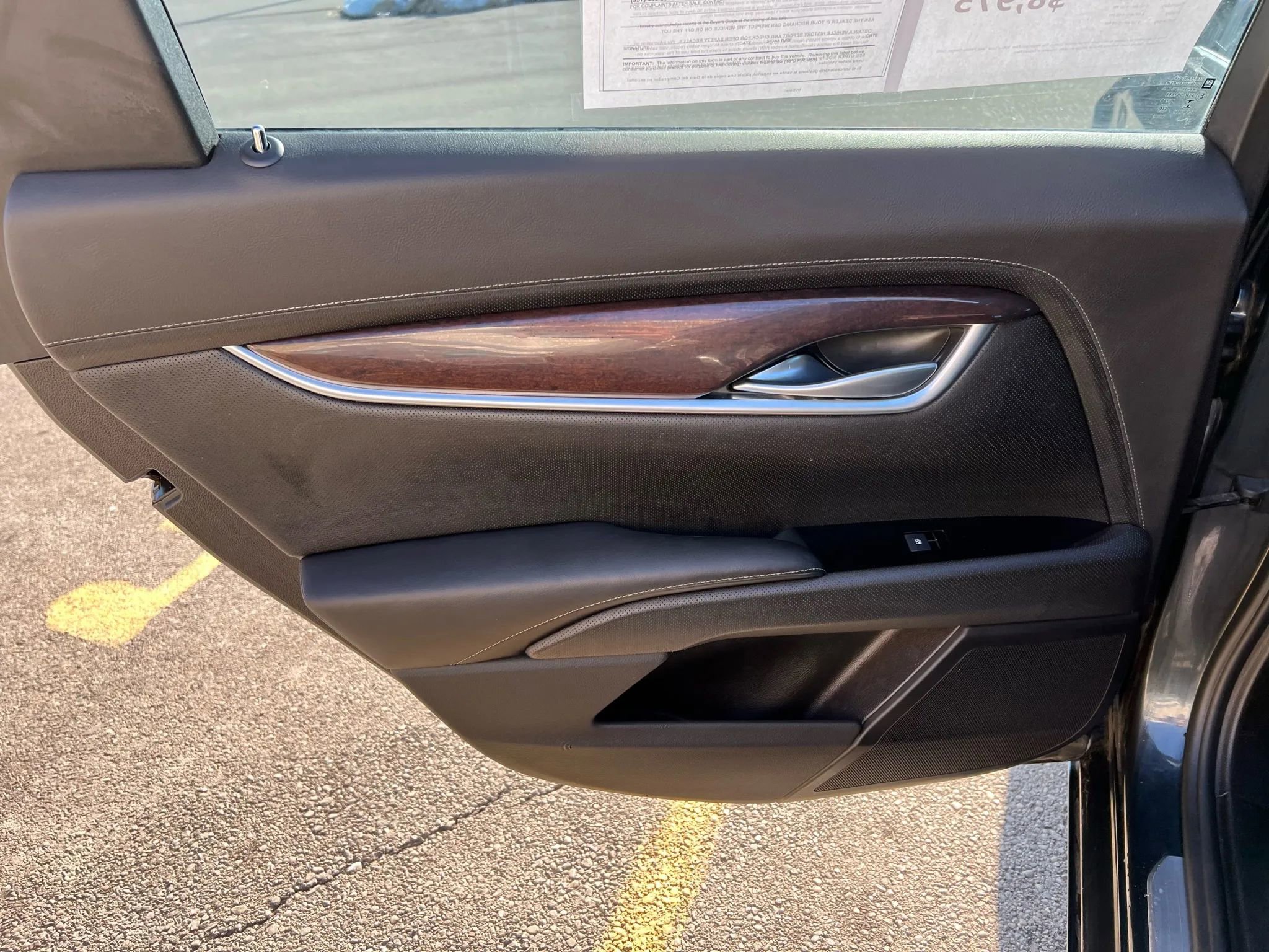 Used 2013 Cadillac XTS Luxury image 24