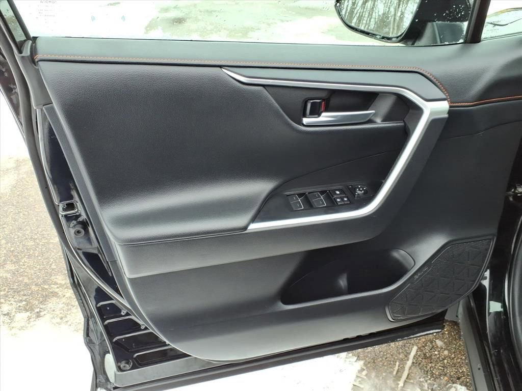 Used 2024 Toyota RAV4 Adventure image 12