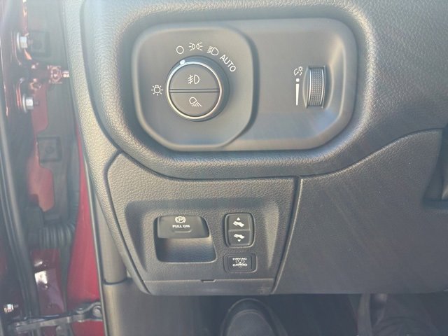 New 2026 RAM 1500 4x4 Crew Cab image 21