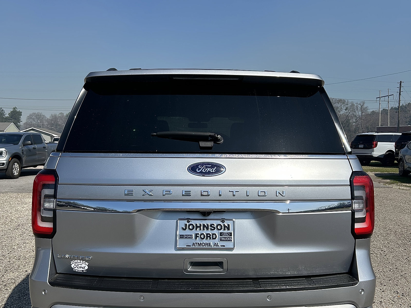 Used 2024 Ford Expedition Limited image 4
