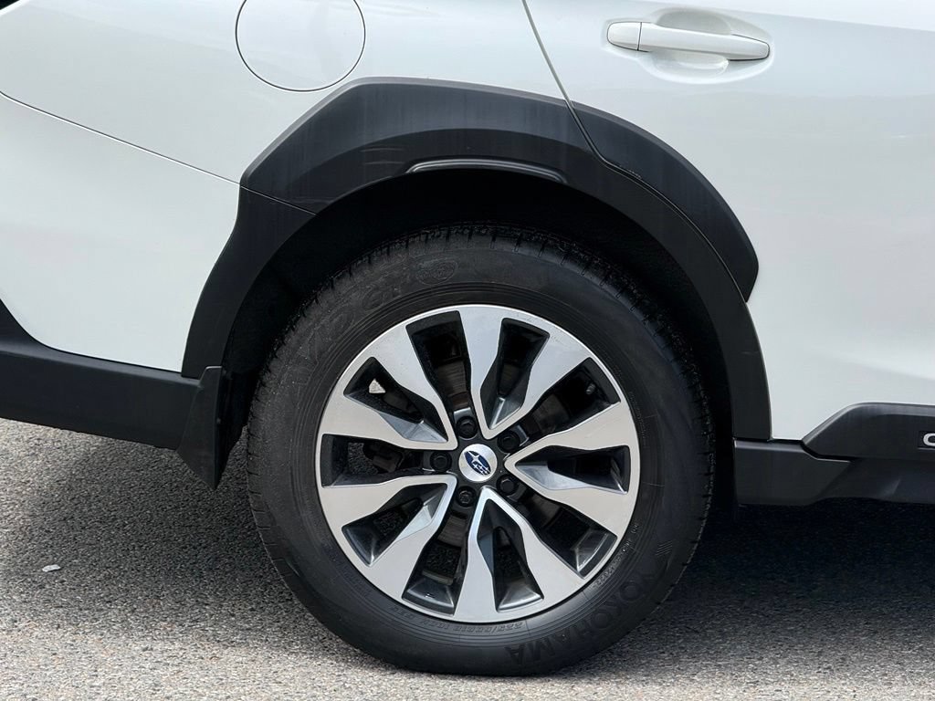 Used 2023 Subaru Outback Limited AWD/4WD image 7