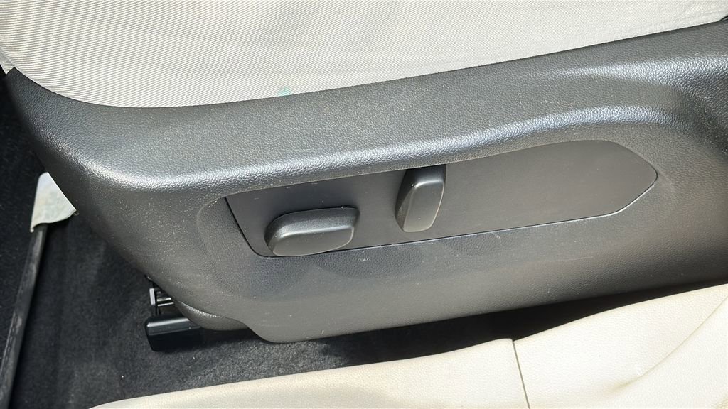 Used 2023 Buick Envision Avenir FWD image 21