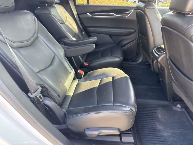 Used 2020 Cadillac XT6 Premium Luxury FWD image 9