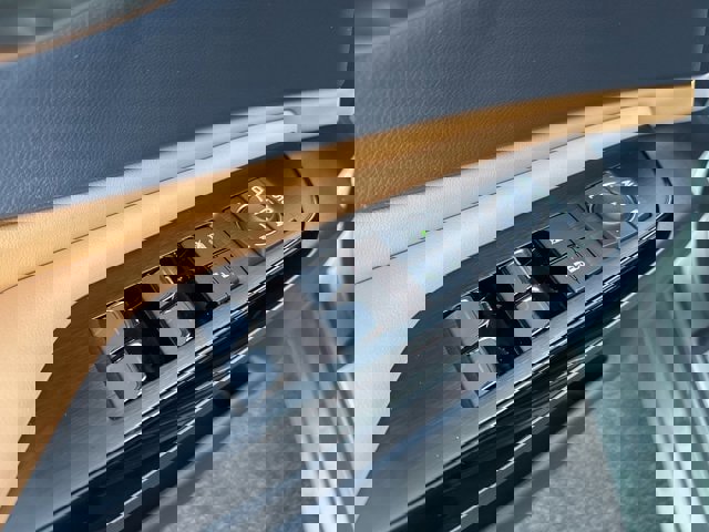 New 2025 Lexus ES 350 Ultra Luxury image 37