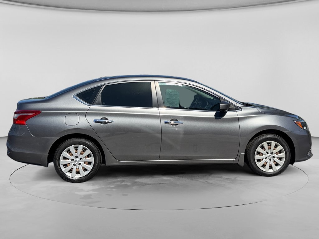 Used 2016 Nissan Sentra SV FWD image 6