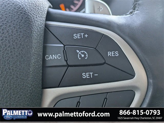 Used 2017 Jeep Grand Cherokee Limited w/ Luxury Group II image 26