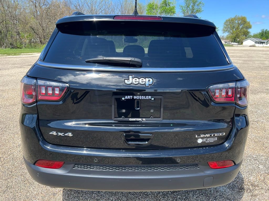 Used 2022 Jeep Compass Limited AWD/4WD image 4