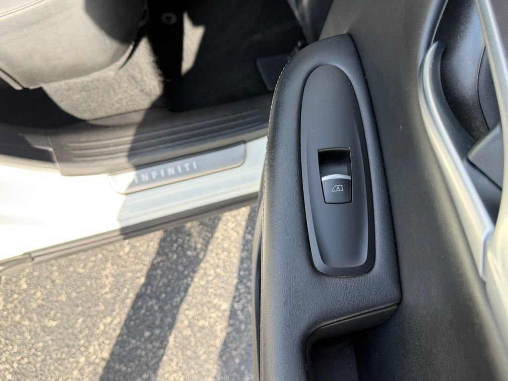 Used 2022 INFINITI QX50 Luxe w/ Appearance Package image 22