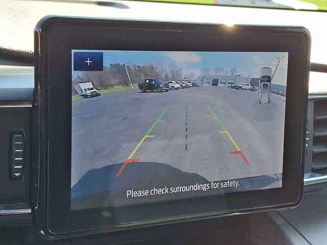 Used 2023 Ford Explorer XLT w/ Equipment Group 202A image 4