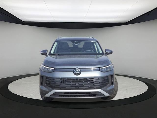 New 2026 Volkswagen Tiguan SE image 2