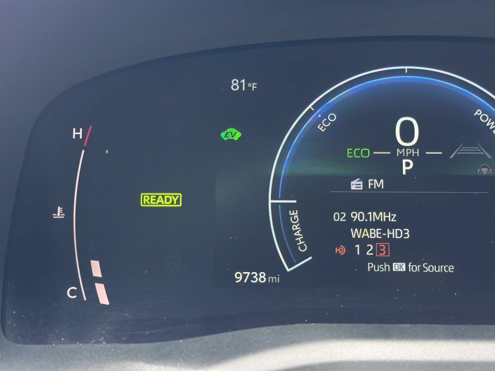 Used 2025 Toyota Camry SE w/ Multimedia Upgrade Package FWD image 20