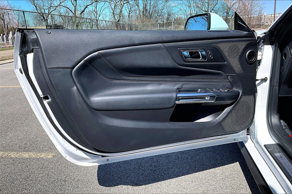 Used 2025 Ford Mustang Premium image 21