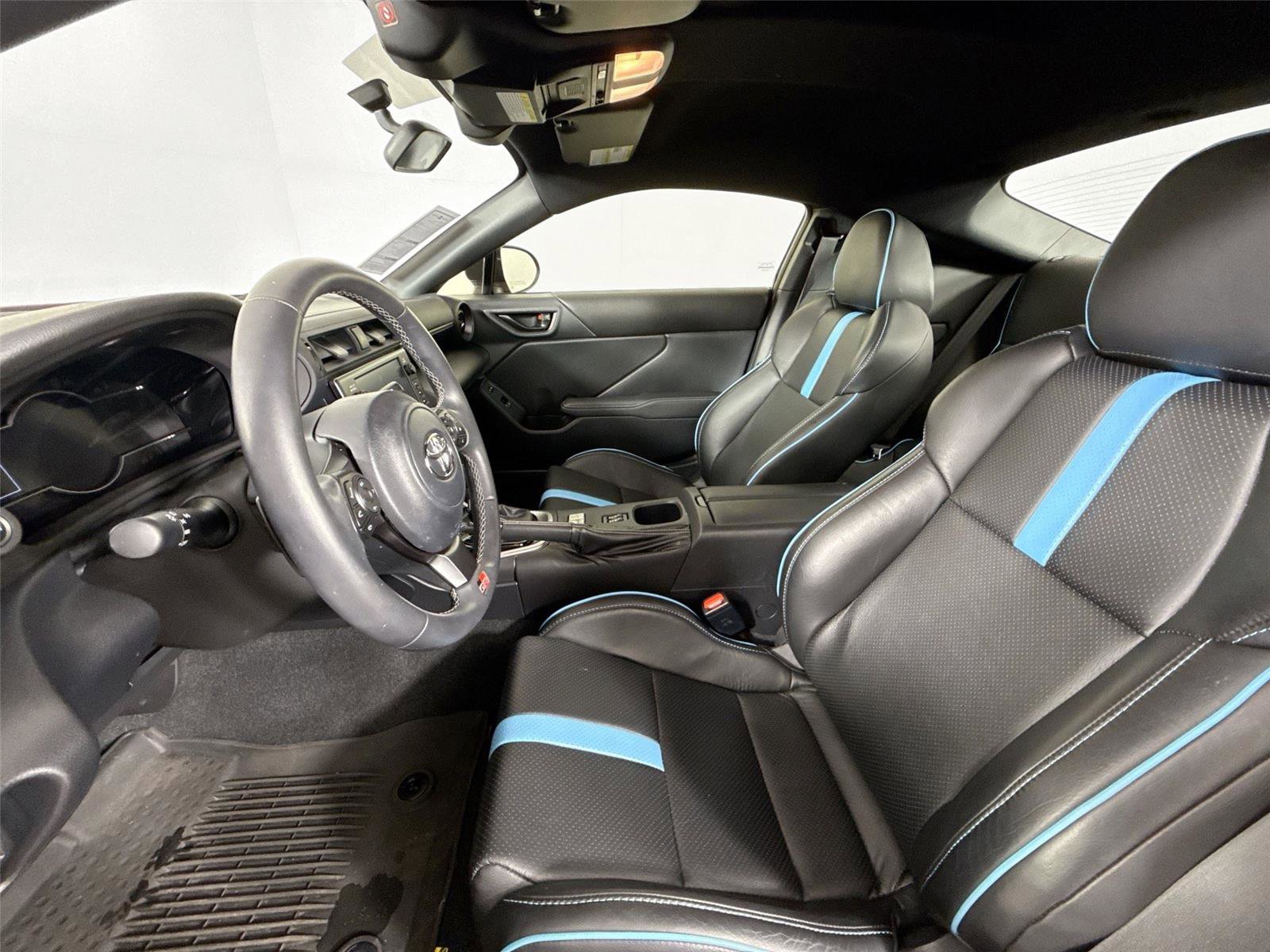 Certified 2023 Toyota GR86 Premium image 3