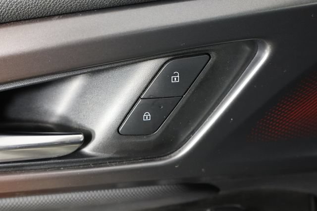 Used 2024 Chevrolet Equinox EV RS FWD image 20