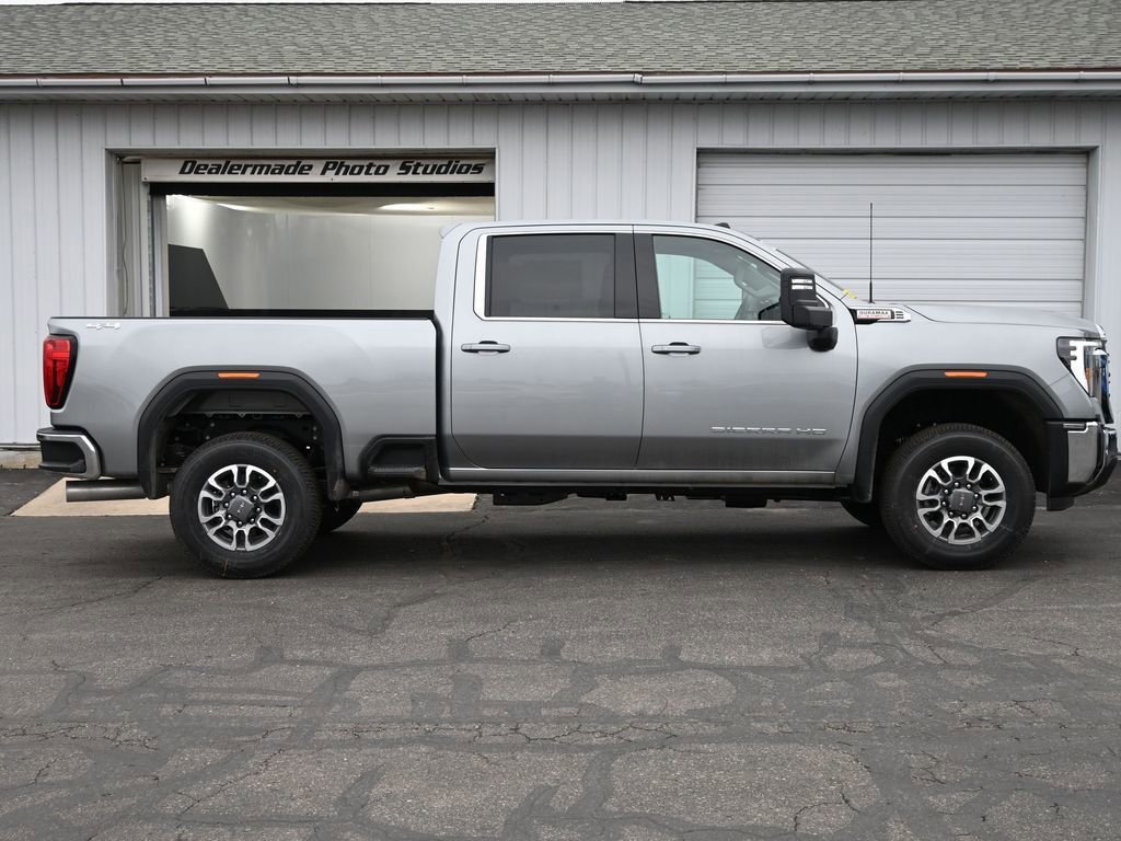 Used 2025 GMC Sierra 3500 SLE w/ SLE Value Package image 6
